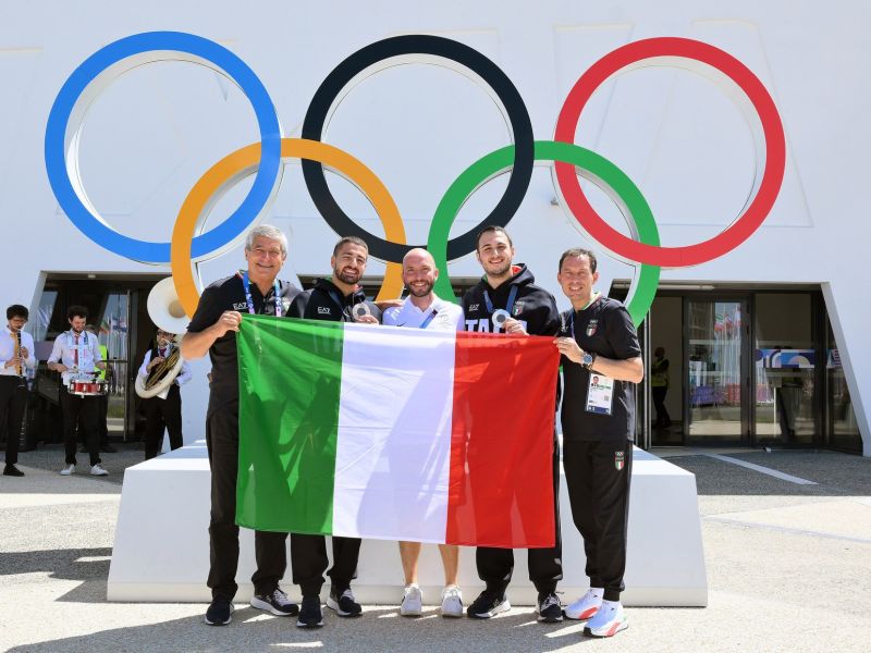 argento bronzo pistola m maldini monna foto mezzelani gmt87 argento bronzo pistola m maldini monna foto mezzelani gmt87