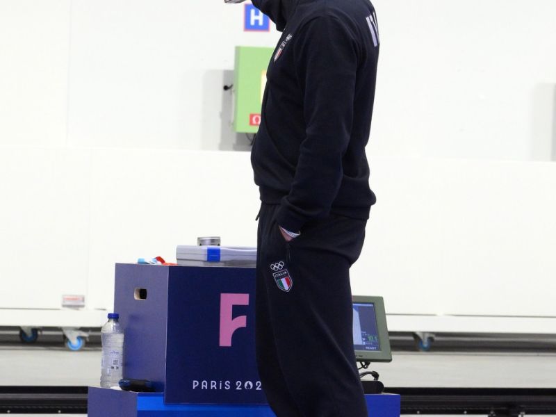 argento bronzo pistola m maldini monna foto mezzelani gmt90 argento bronzo pistola m maldini monna foto mezzelani gmt90