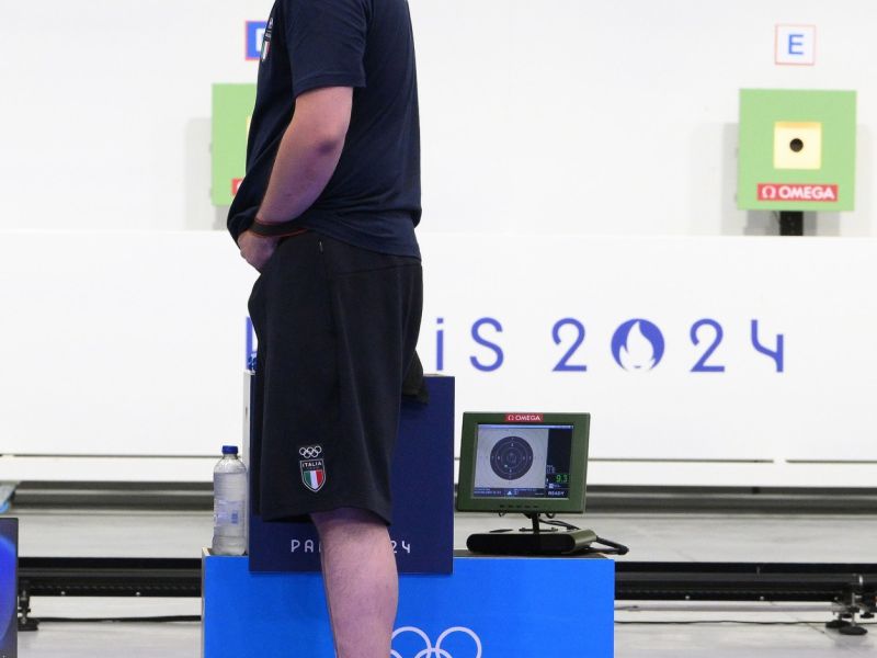 argento bronzo pistola m maldini monna foto mezzelani gmt96 argento bronzo pistola m maldini monna foto mezzelani gmt96