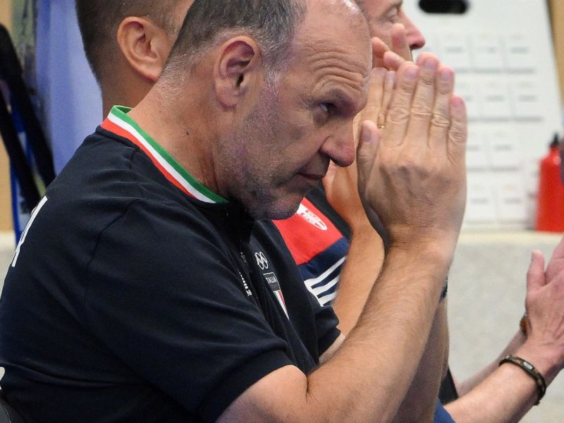 argento bronzo pistola m maldini monna foto mezzelani gmt98 argento bronzo pistola m maldini monna foto mezzelani gmt98