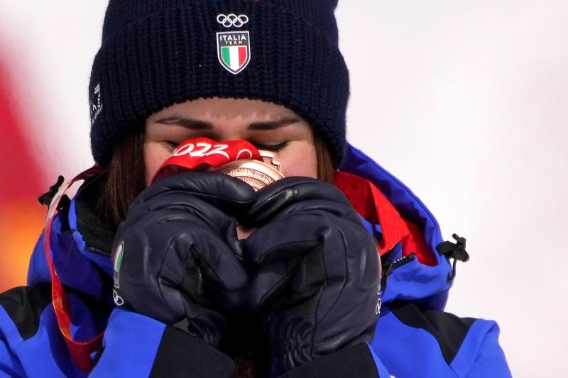 220215 Discesa Libera D Podio GOGGIA DELAGO ph Simone Ferraro BEI01965 copia 220215 Discesa Libera D Podio GOGGIA DELAGO ph Simone Ferraro BEI01965 copia