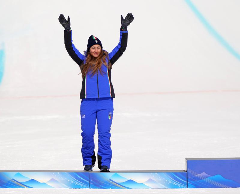 220215 Discesa Libera D Podio GOGGIA DELAGO ph Simone Ferraro BEI02067 copia 220215 Discesa Libera D Podio GOGGIA DELAGO ph Simone Ferraro BEI02067 copia