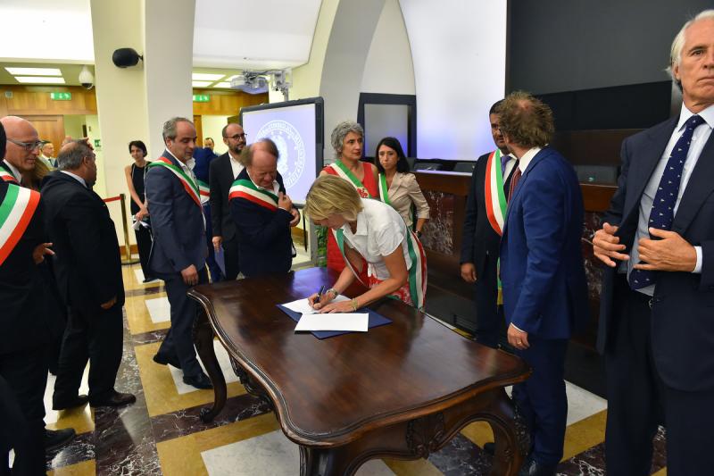 061sportperiferiemezzelanigmt 061sportperiferiemezzelanigmt