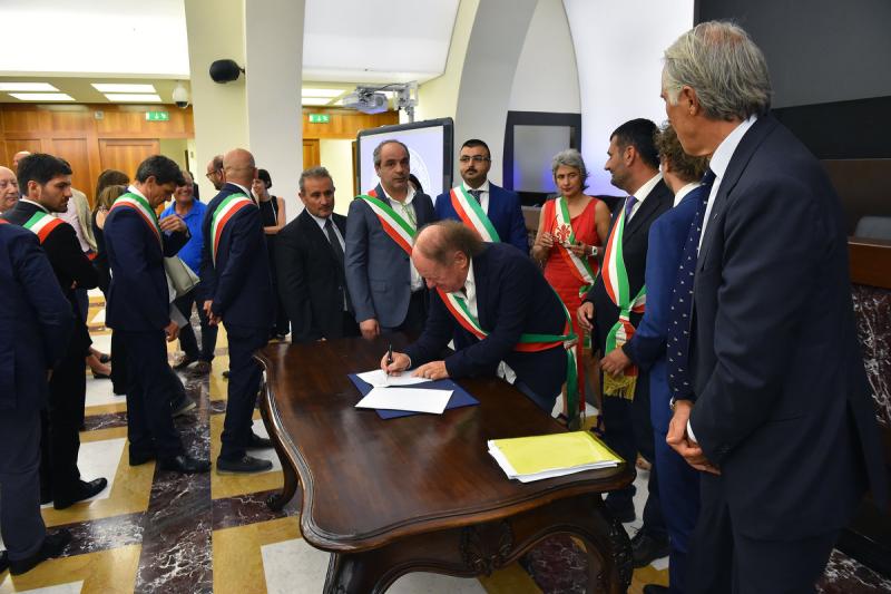 064sportperiferiemezzelanigmt 064sportperiferiemezzelanigmt