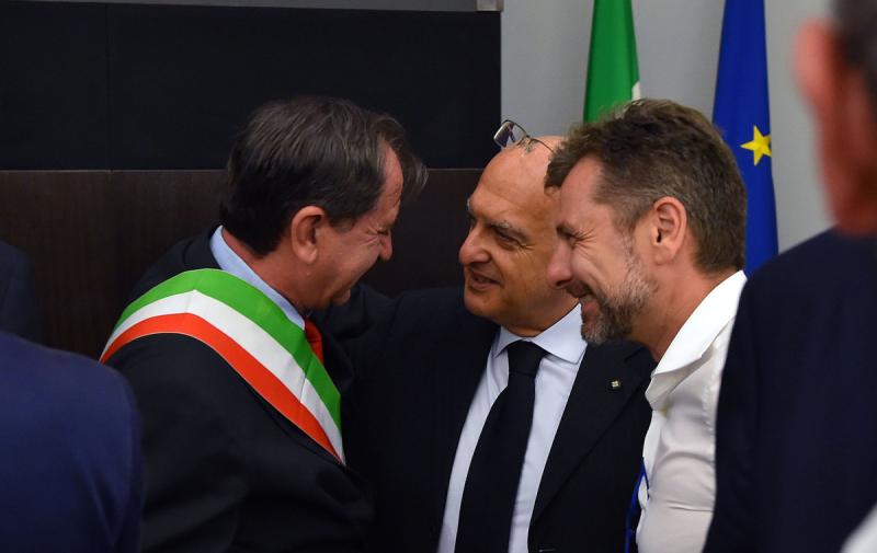 082sportperiferiemezzelanigmt 082sportperiferiemezzelanigmt