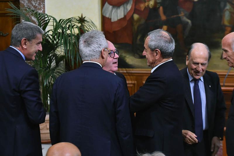 sporteperiferiemezzelanigmt001 sporteperiferiemezzelanigmt001