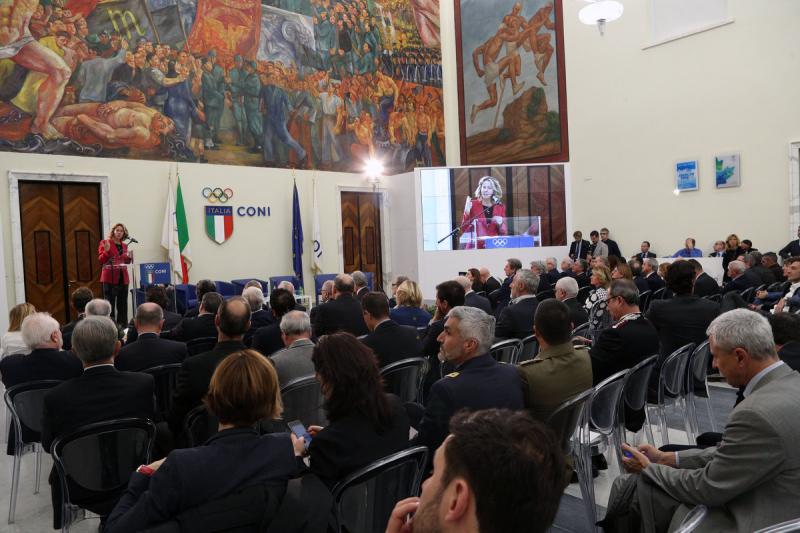 stati generali sport rosso  foto mezzelani-pagliaricci gmt607 stati generali sport rosso  foto mezzelani-pagliaricci gmt607