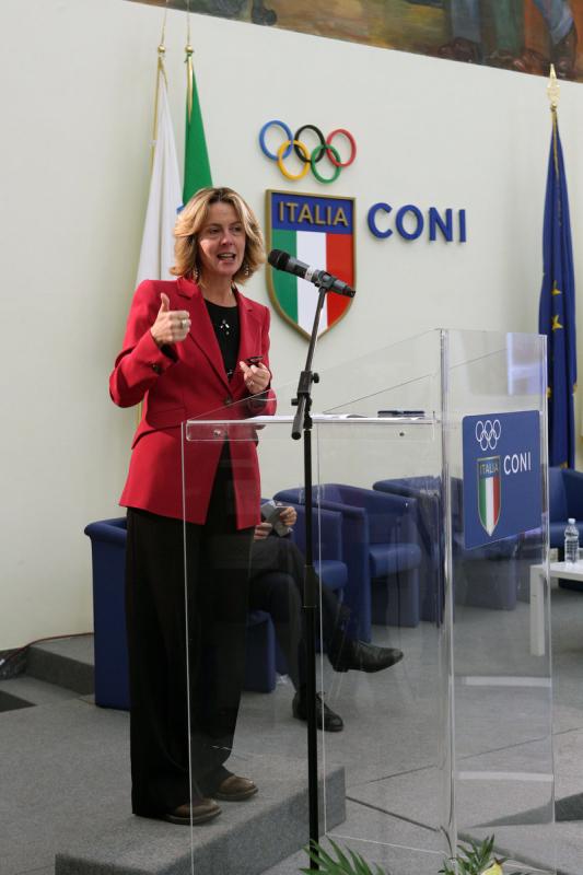 stati generali sport rosso  foto mezzelani-pagliaricci gmt609 stati generali sport rosso  foto mezzelani-pagliaricci gmt609