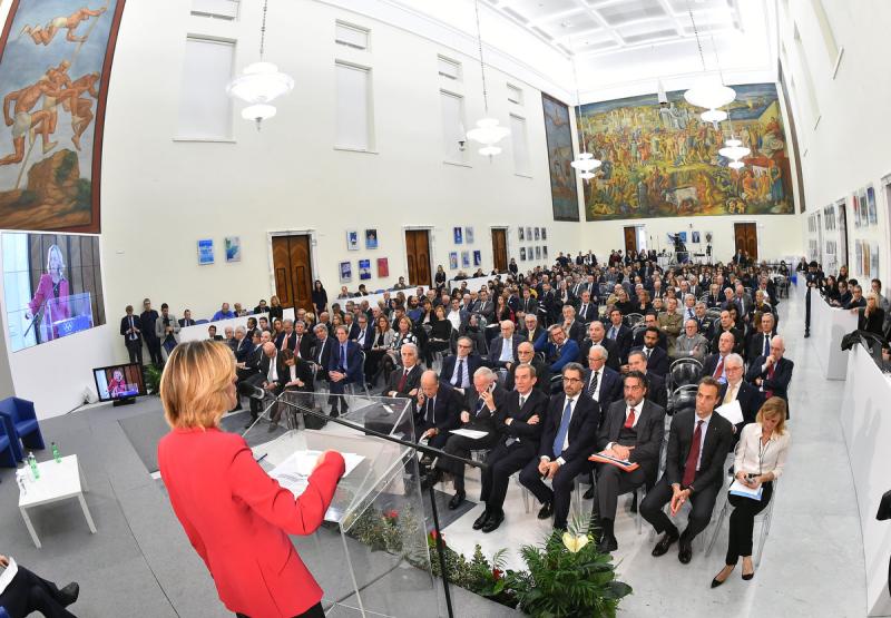 stati generali sport rosso  foto mezzelani-pagliaricci gmt619 stati generali sport rosso  foto mezzelani-pagliaricci gmt619