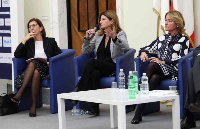 stati generali sport rosso  foto mezzelani-pagliaricci gmt643 stati generali sport rosso  foto mezzelani-pagliaricci gmt643