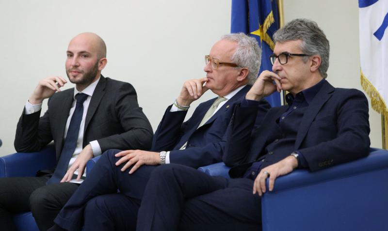 stati generali sport rosso  foto mezzelani-pagliaricci gmt651 stati generali sport rosso  foto mezzelani-pagliaricci gmt651