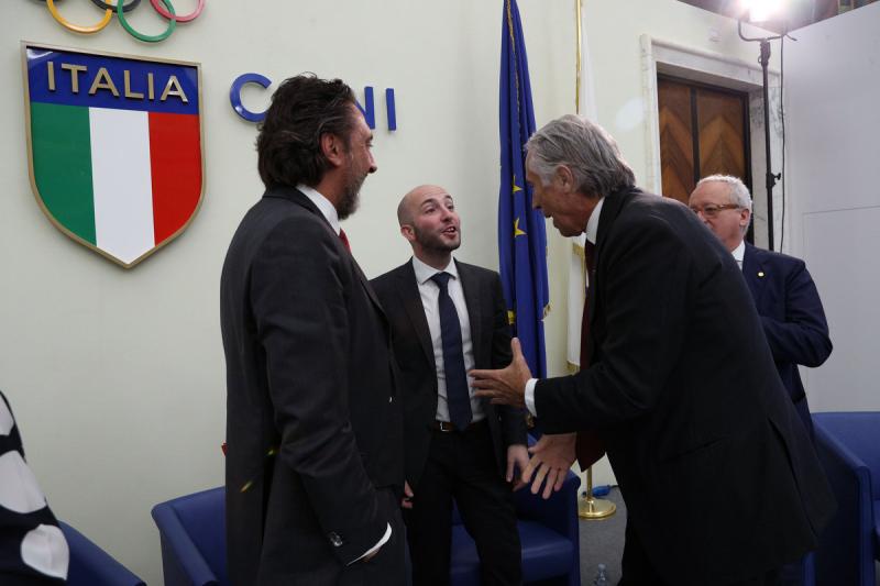 stati generali sport rosso  foto mezzelani-pagliaricci gmt671 stati generali sport rosso  foto mezzelani-pagliaricci gmt671