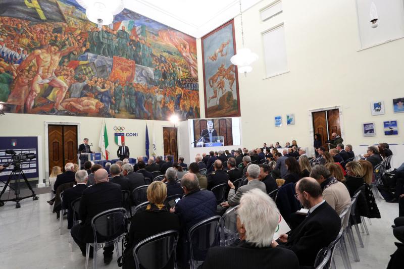 stati generali sport nero  foto mezzelani-pagliaricci gmt401 stati generali sport nero  foto mezzelani-pagliaricci gmt401