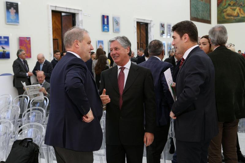 stati generali sport nero  foto mezzelani-pagliaricci gmt406 stati generali sport nero  foto mezzelani-pagliaricci gmt406