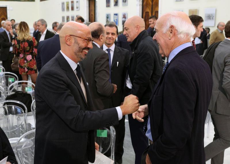 stati generali sport nero  foto mezzelani-pagliaricci gmt408 stati generali sport nero  foto mezzelani-pagliaricci gmt408