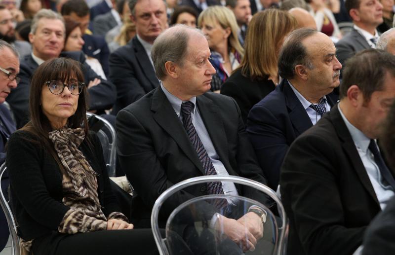 stati generali sport nero  foto mezzelani-pagliaricci gmt440 stati generali sport nero  foto mezzelani-pagliaricci gmt440