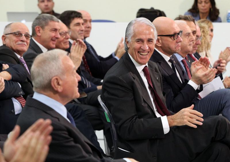 stati generali sport nero  foto mezzelani-pagliaricci gmt443 stati generali sport nero  foto mezzelani-pagliaricci gmt443