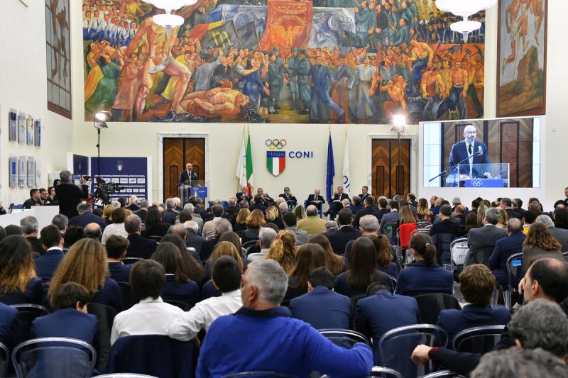 stati generali sport nero  foto mezzelani-pagliaricci gmt495 stati generali sport nero  foto mezzelani-pagliaricci gmt495