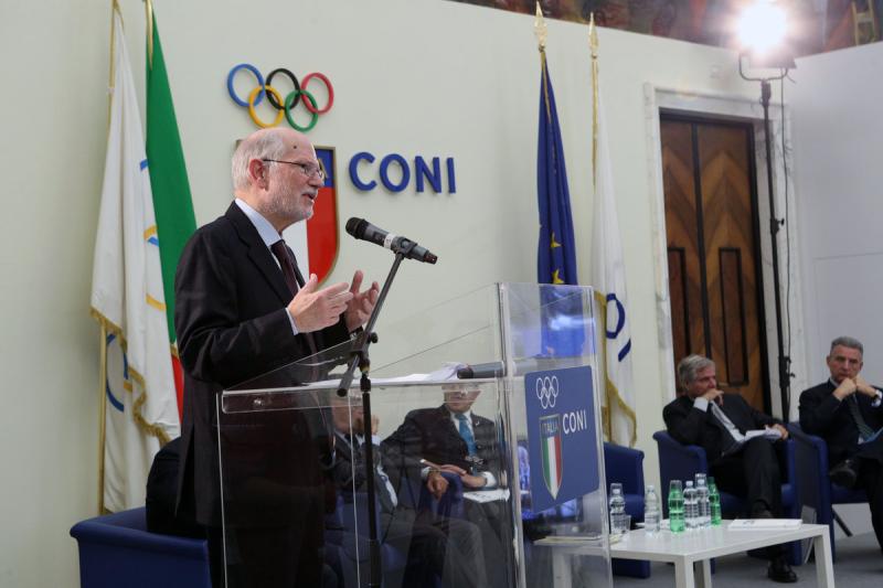 stati generali sport nero  foto mezzelani-pagliaricci gmt556 stati generali sport nero  foto mezzelani-pagliaricci gmt556