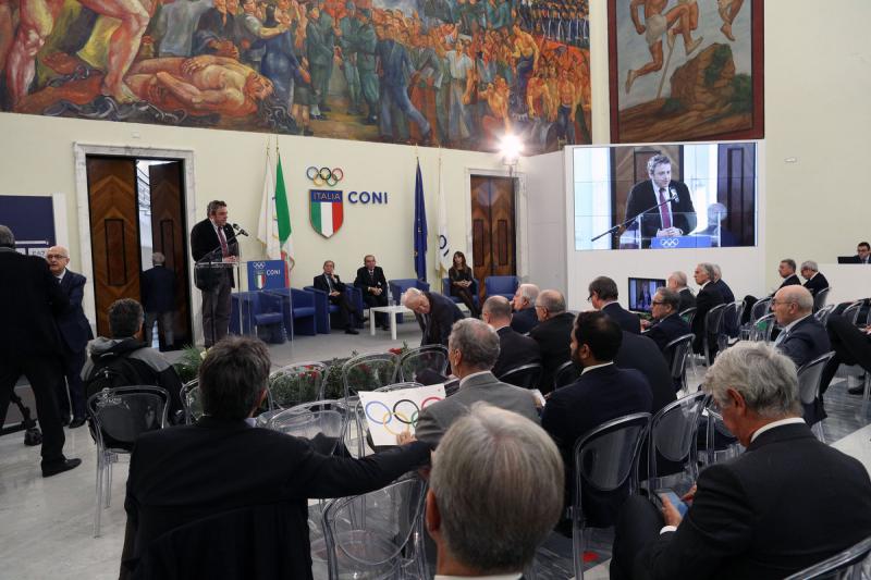 stati generali sport nero  foto mezzelani-pagliaricci gmt565 stati generali sport nero  foto mezzelani-pagliaricci gmt565