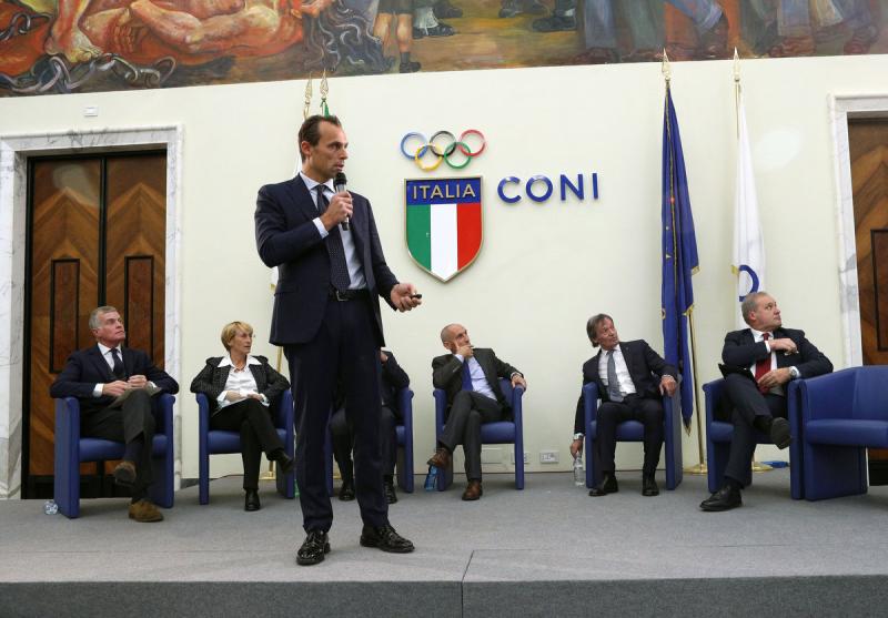 stati generali sport gialli  foto mezzelani-pagliaricci gmt235 stati generali sport gialli  foto mezzelani-pagliaricci gmt235