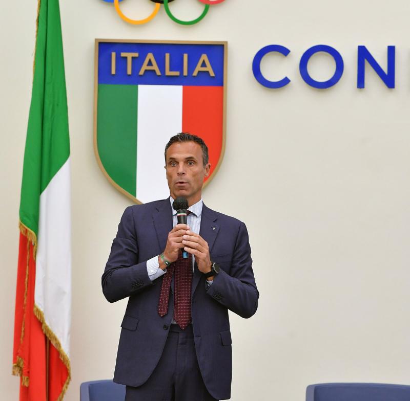 stronger toghether Foto Mezzelani GMT016 stronger toghether Foto Mezzelani GMT016