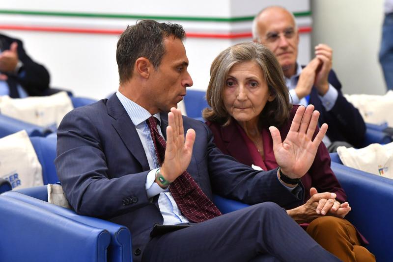 stronger toghether Foto Mezzelani GMT030 stronger toghether Foto Mezzelani GMT030