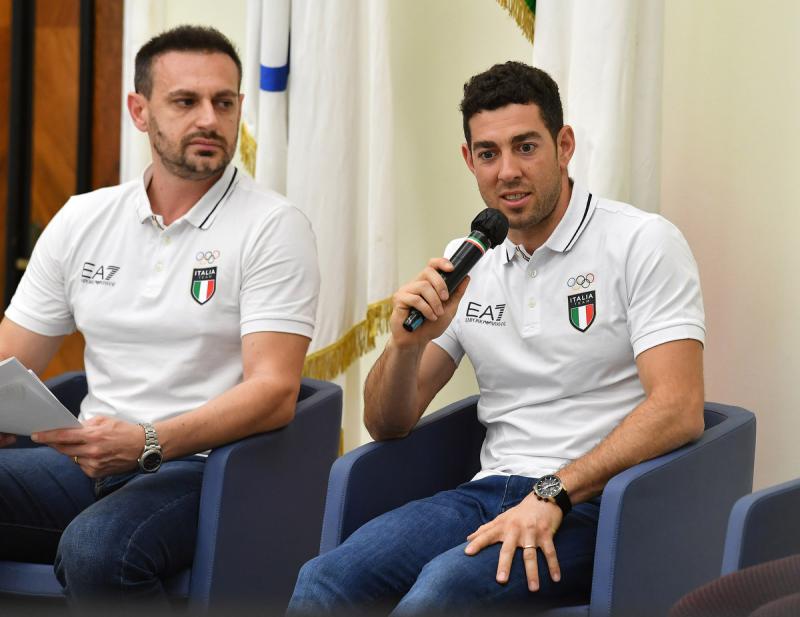 stronger toghether Foto Mezzelani GMT150 stronger toghether Foto Mezzelani GMT150