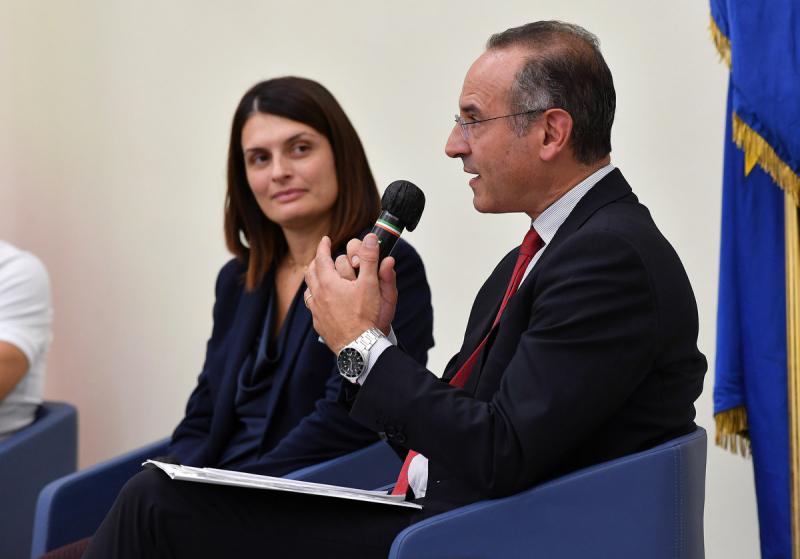 stronger toghether Foto Mezzelani GMT153 stronger toghether Foto Mezzelani GMT153