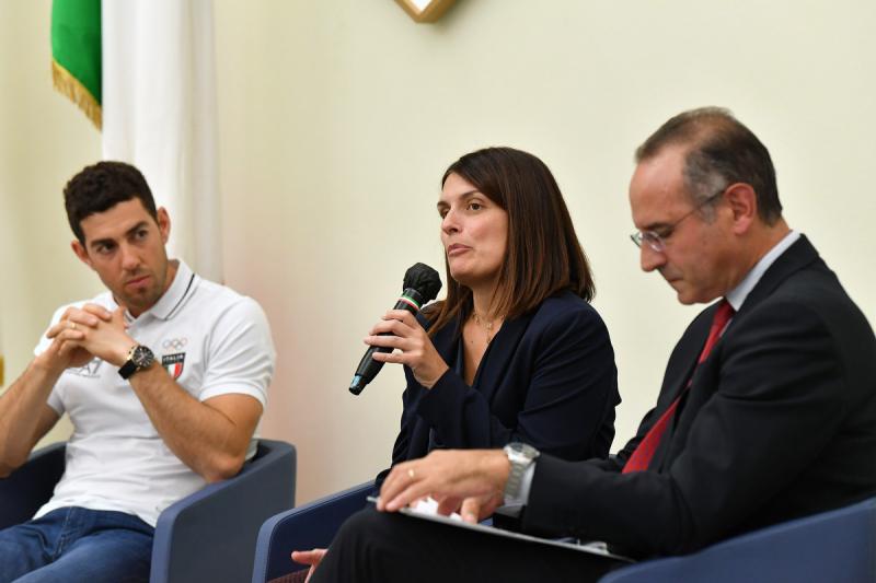 stronger toghether Foto Mezzelani GMT155 stronger toghether Foto Mezzelani GMT155