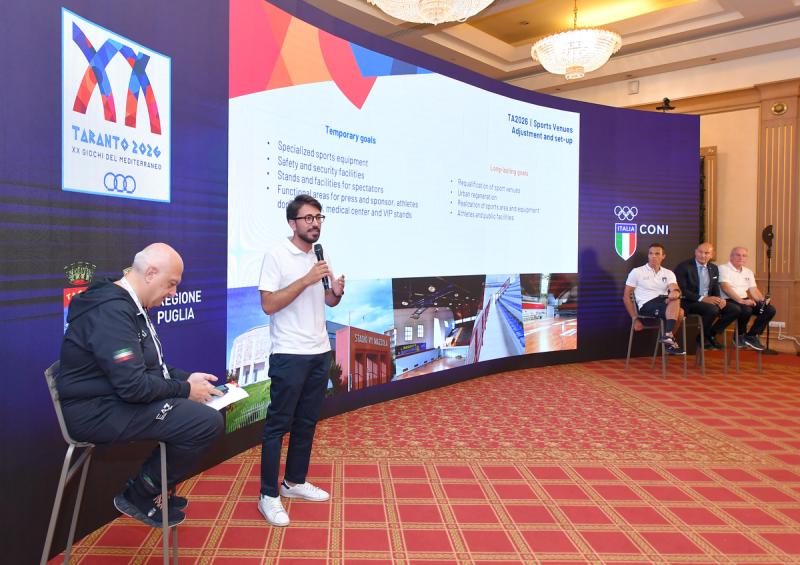 Taranto 26 conferenza foto Simone Ferraro SFA_7670 copia Taranto 26 conferenza foto Simone Ferraro SFA_7670 copia