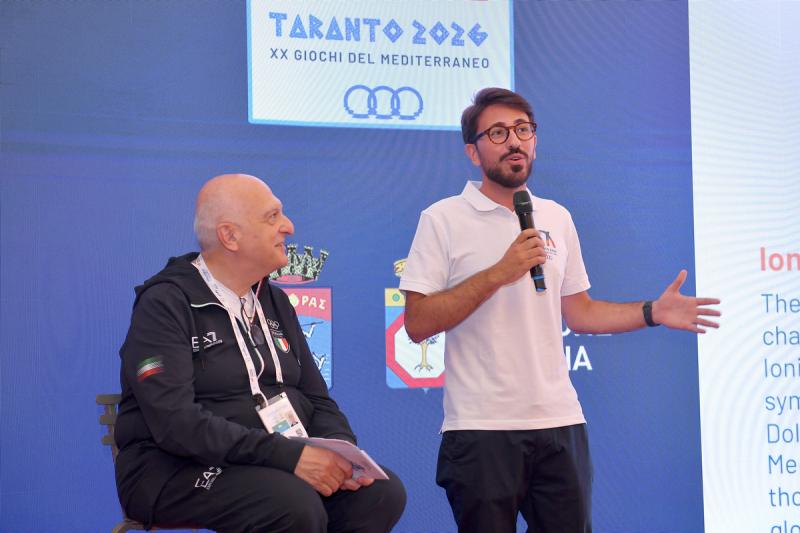 Taranto 26 conferenza foto Simone Ferraro SFA_7676 copia Taranto 26 conferenza foto Simone Ferraro SFA_7676 copia