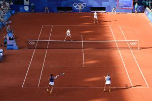 oro tennis doppio errani sara paolini jasmine ita vs andreeva mirra shnaider diana ain sfe09033 simone ferraro ph oro tennis doppio errani sara paolini jasmine ita vs andreeva mirra shnaider diana ain sfe09033 simone ferraro ph