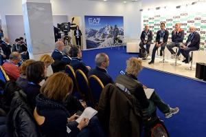 conferenza casa italia foto mezzelani gmt 005 conferenza casa italia foto mezzelani gmt 005
