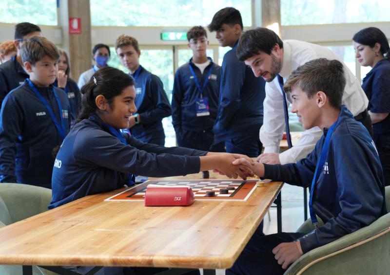 Dama Ph Luca Pagliaricci LPA06835 copia  Dama Ph Luca Pagliaricci LPA06835 copia