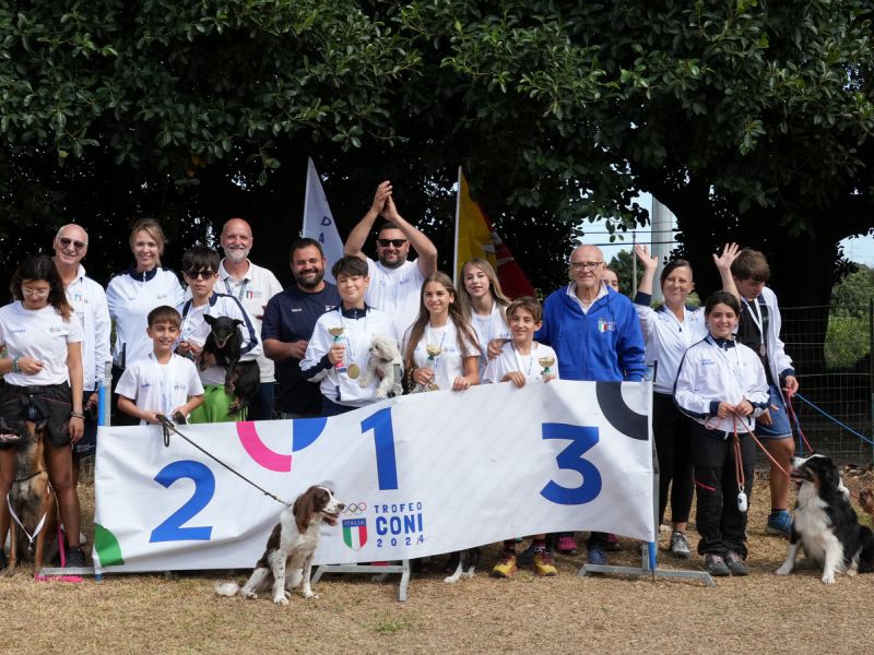 trofeo coni agility dog sfe09181 simone ferraro ph trofeo coni agility dog sfe09181 simone ferraro ph