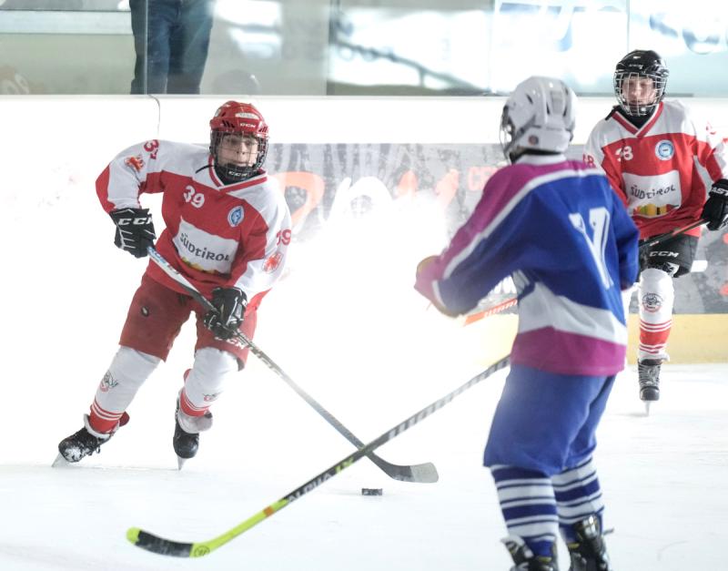 2218 Hockey 151 ph Simone Ferraro 27-SFA09042 2218 Hockey 151 ph Simone Ferraro 27-SFA09042