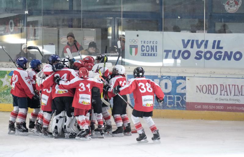 2218 Hockey 156 ph Simone Ferraro 22-SFA09154 2218 Hockey 156 ph Simone Ferraro 22-SFA09154