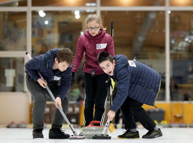 2217 Curling 100 ph Simone Ferraro 24-SFA07867 2217 Curling 100 ph Simone Ferraro 24-SFA07867