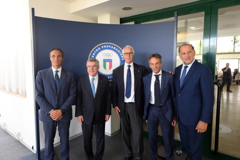 bach collare d oro foto mezzelani GMT 197 bach collare d oro foto mezzelani GMT 197