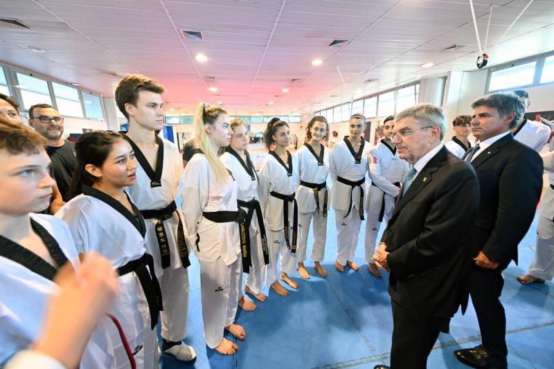 bach collare d oro foto mezzelani GMT 203 bach collare d oro foto mezzelani GMT 203