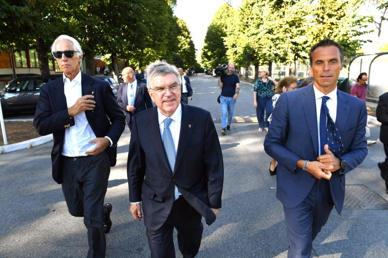 bach collare d oro foto mezzelani GMT 225 bach collare d oro foto mezzelani GMT 225