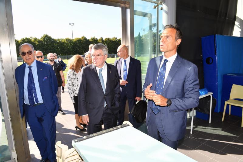 bach collare d oro foto mezzelani GMT 226 bach collare d oro foto mezzelani GMT 226