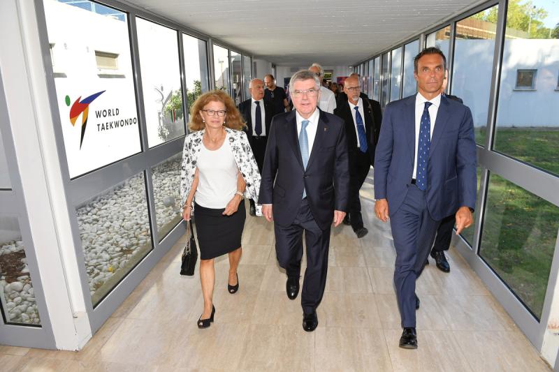 bach collare d oro foto mezzelani GMT 228 bach collare d oro foto mezzelani GMT 228