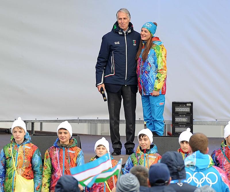 alzabandiera foto ferraro mezzelani gmt 022 alzabandiera foto ferraro mezzelani gmt 022