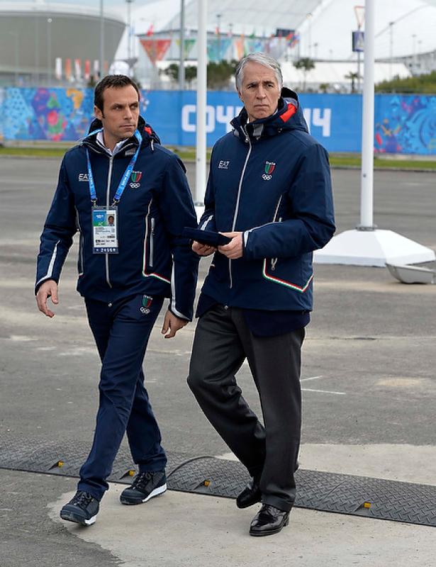 alzabandiera foto ferraro mezzelani gmt 053 alzabandiera foto ferraro mezzelani gmt 053