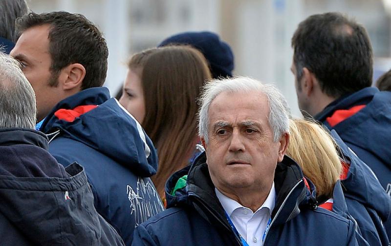 alzabandiera foto ferraro mezzelani gmt 083 alzabandiera foto ferraro mezzelani gmt 083