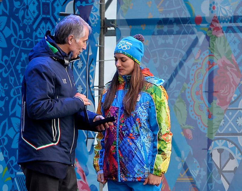 alzabandiera foto ferraro mezzelani gmt 089 alzabandiera foto ferraro mezzelani gmt 089