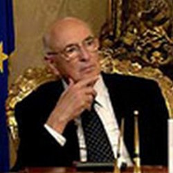 CONI: Messaggio del Presidente Napolitano a Petrucci per la medaglia d'oro di Innerhofer ai Mondiali di Sci