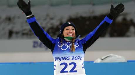 220211 Dorothea Wierer BRONZO Biathlon Sprint Ph Luca Pagliaricci LUC08207 copia